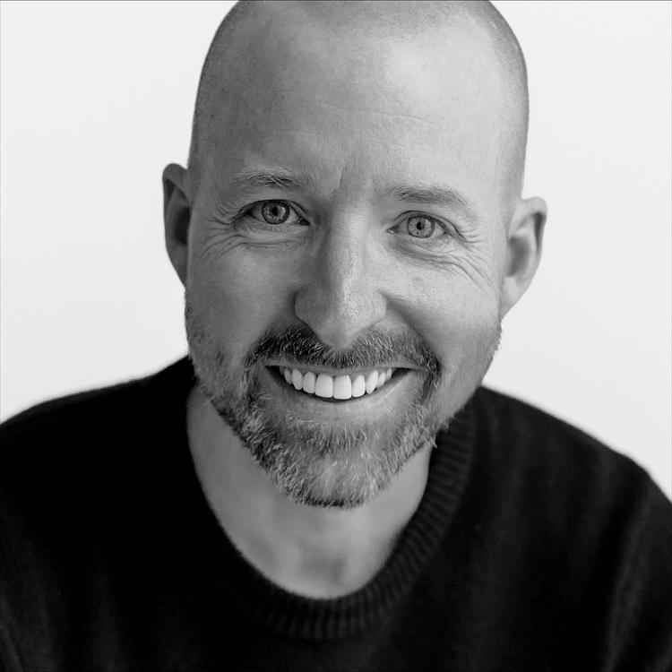 Jonathan Bailey's photo